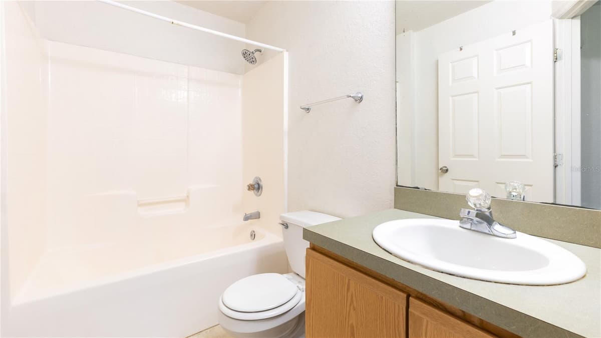 120 EAGLE POINT BOULEVARD — photo 18 of 21