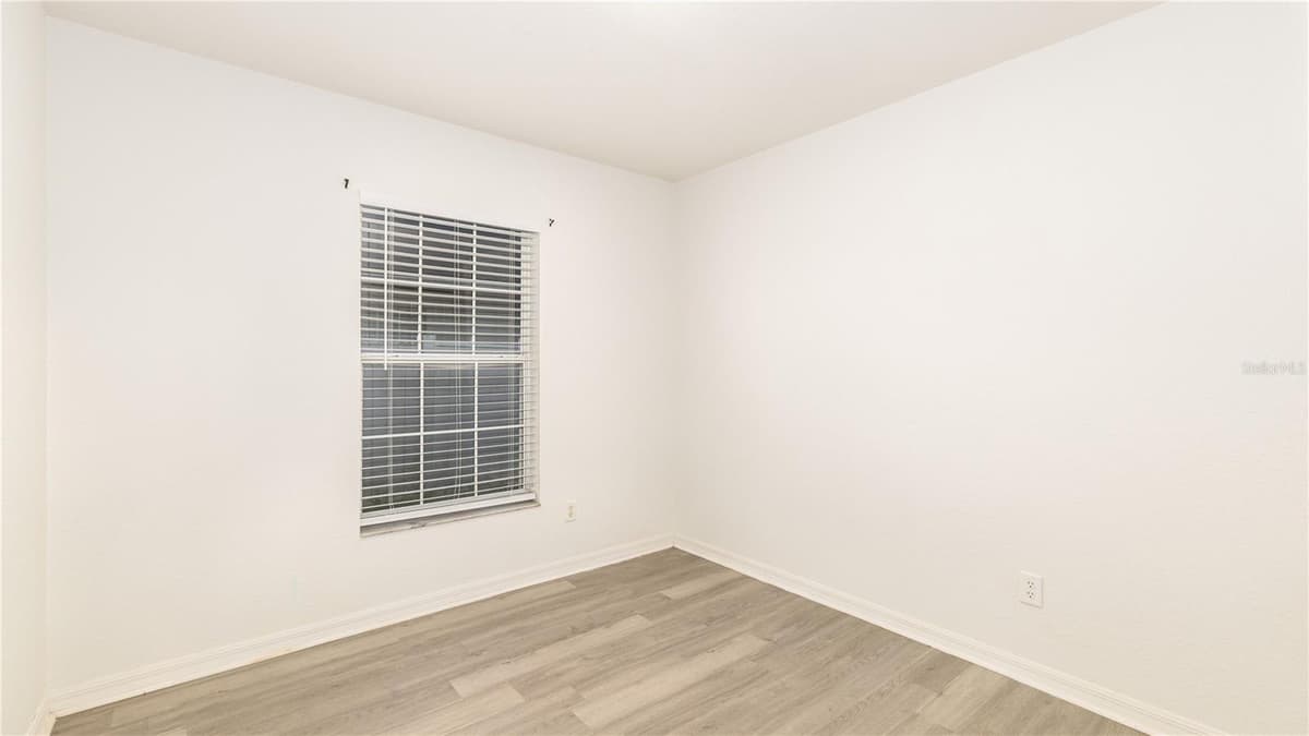 120 EAGLE POINT BOULEVARD — photo 16 of 21