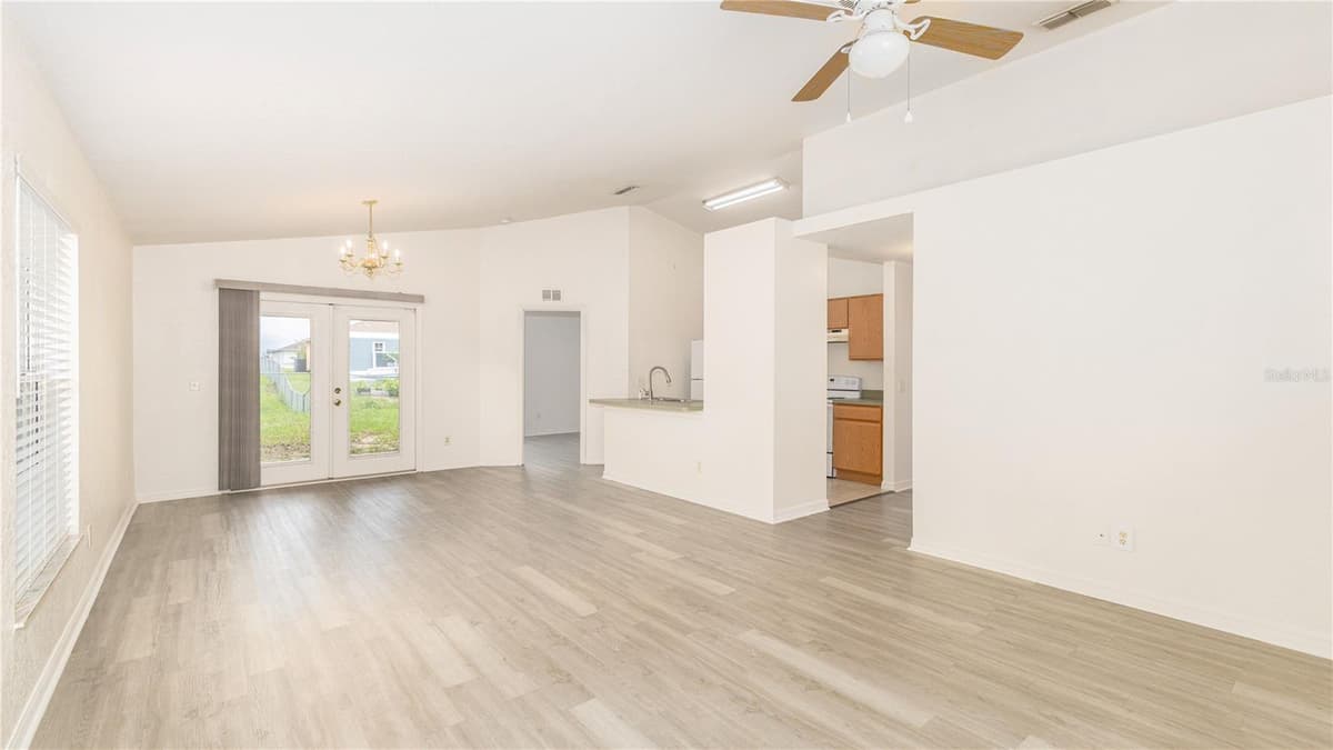 120 EAGLE POINT BOULEVARD — photo 5 of 21