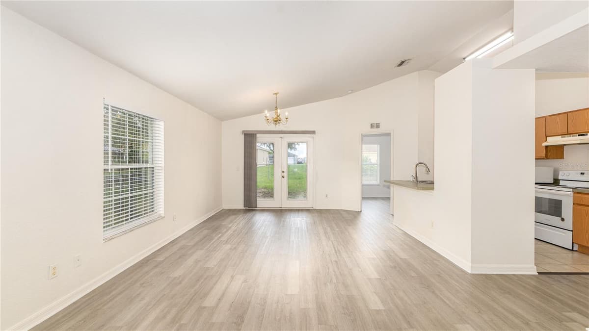 120 EAGLE POINT BOULEVARD — photo 7 of 21