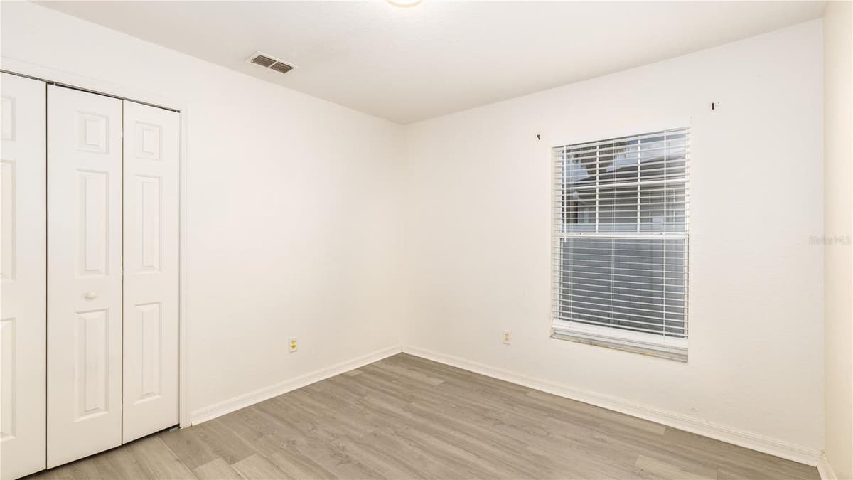 120 EAGLE POINT BOULEVARD — photo 14 of 21