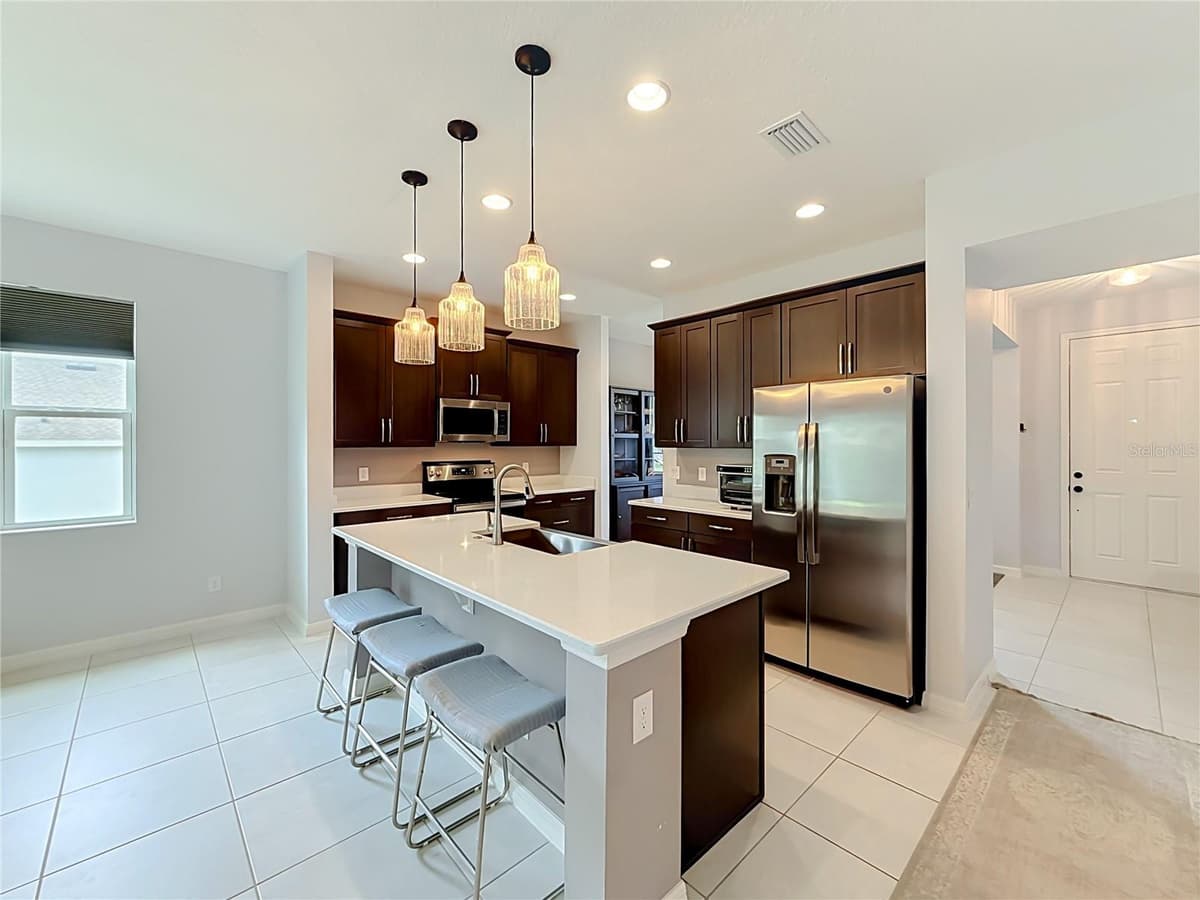 5516 WINDSONG OAK DRIVE — photo 5 of 57