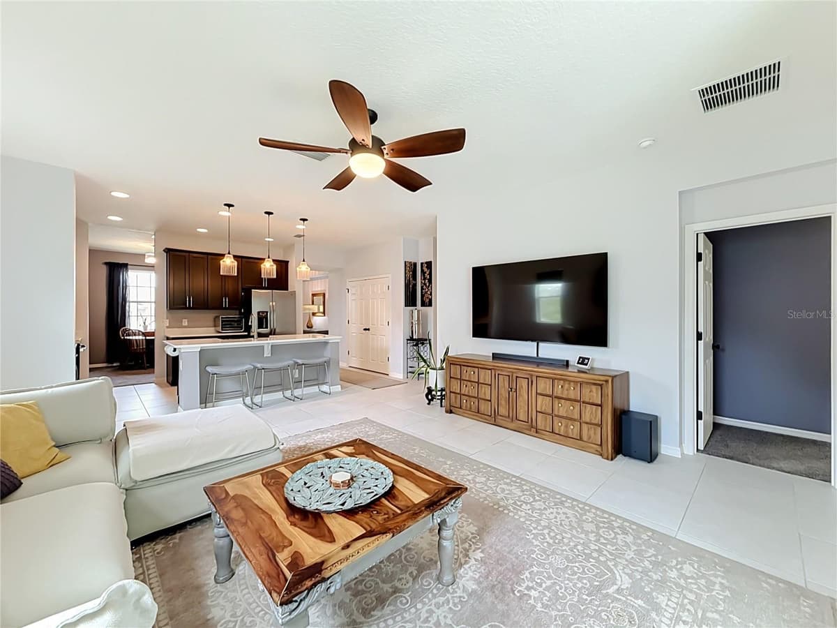 5516 WINDSONG OAK DRIVE — photo 11 of 57
