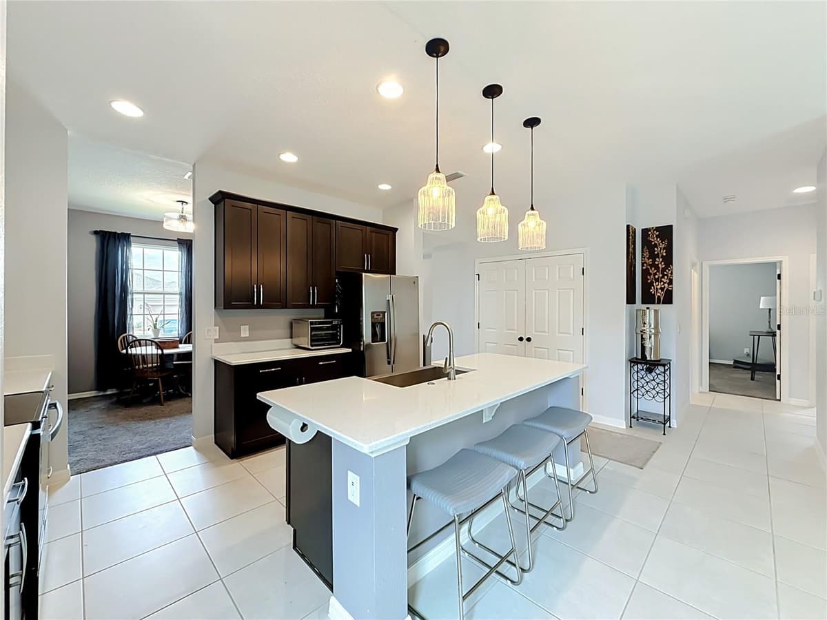 5516 WINDSONG OAK DRIVE — photo 7 of 57