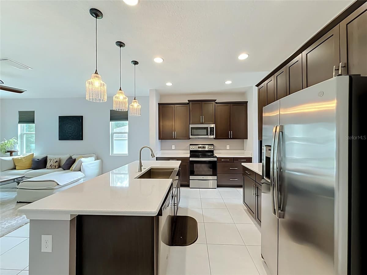5516 WINDSONG OAK DRIVE — photo 9 of 57