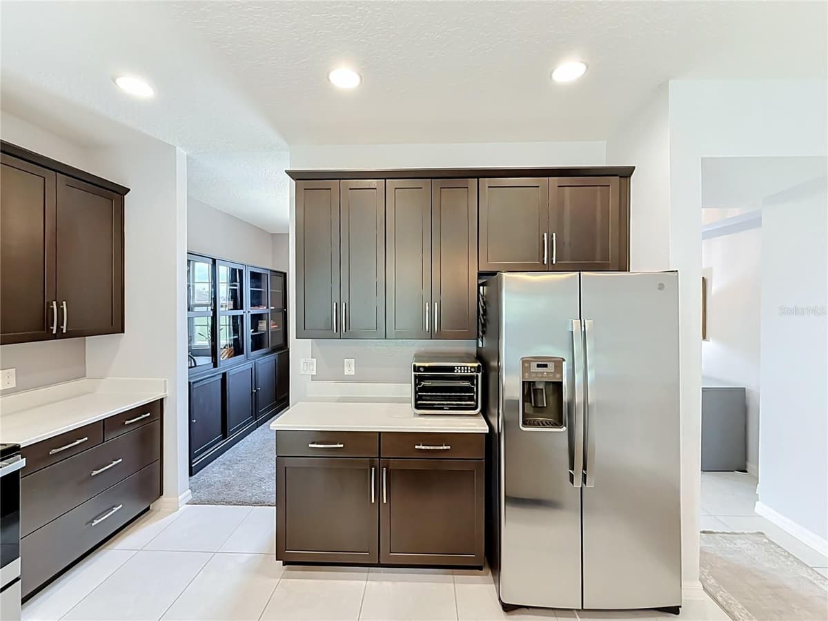 5516 WINDSONG OAK DRIVE — photo 10 of 57