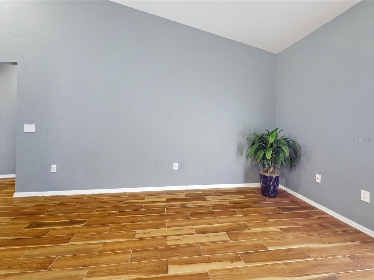 1444 SWIFT COURT — photo 5 of 32