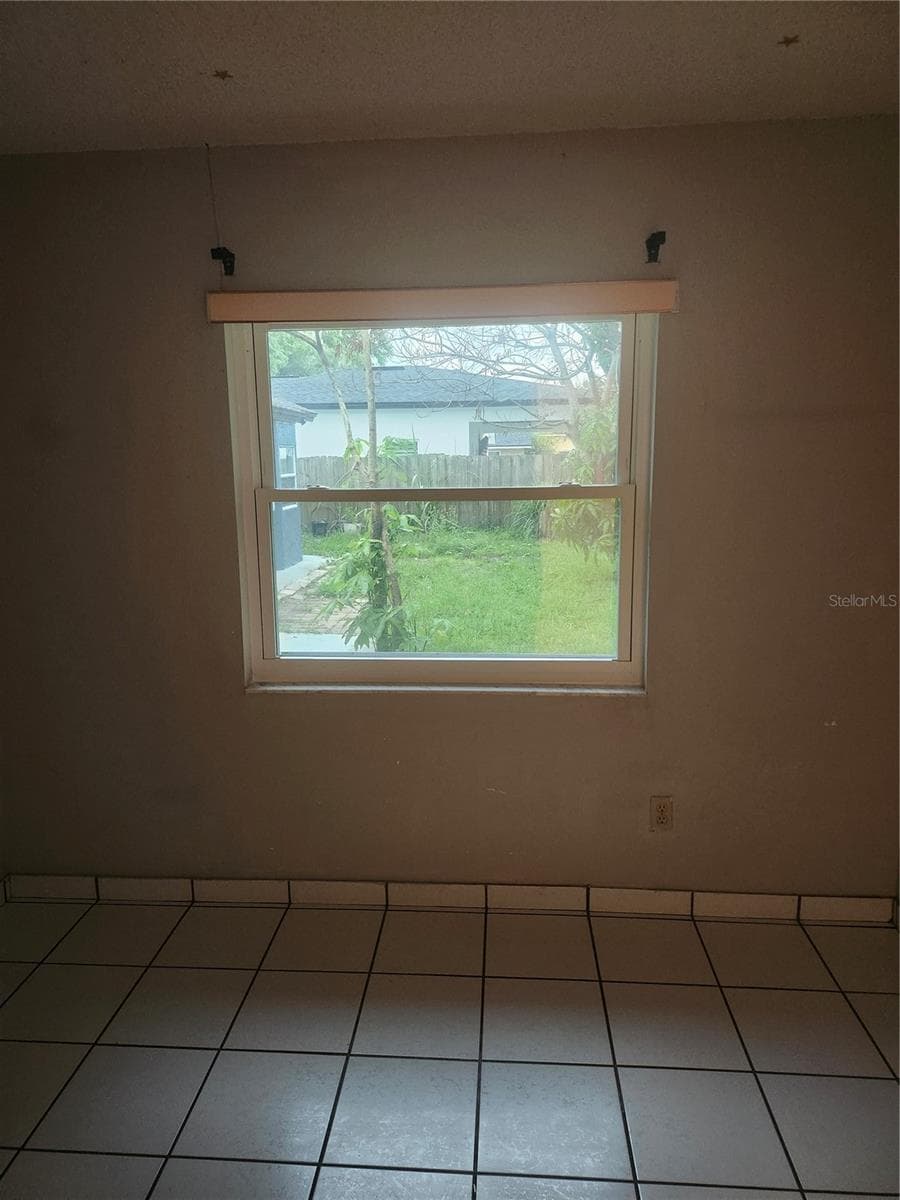 Unknown — photo 22 of 70