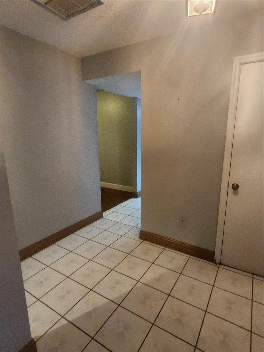 Unknown — photo 5 of 70
