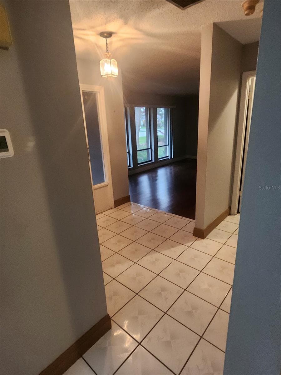 Unknown — photo 3 of 70