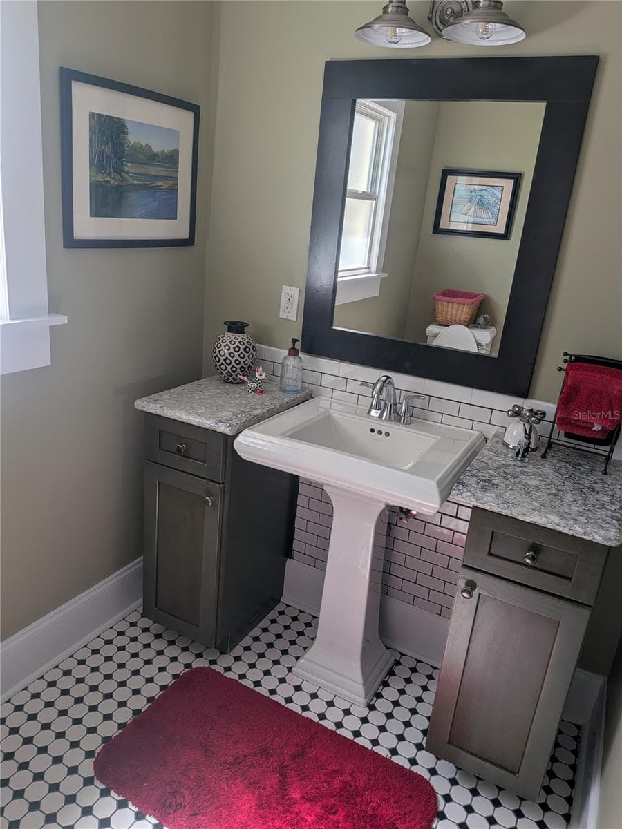 410 PARK STREET — photo 14 of 26