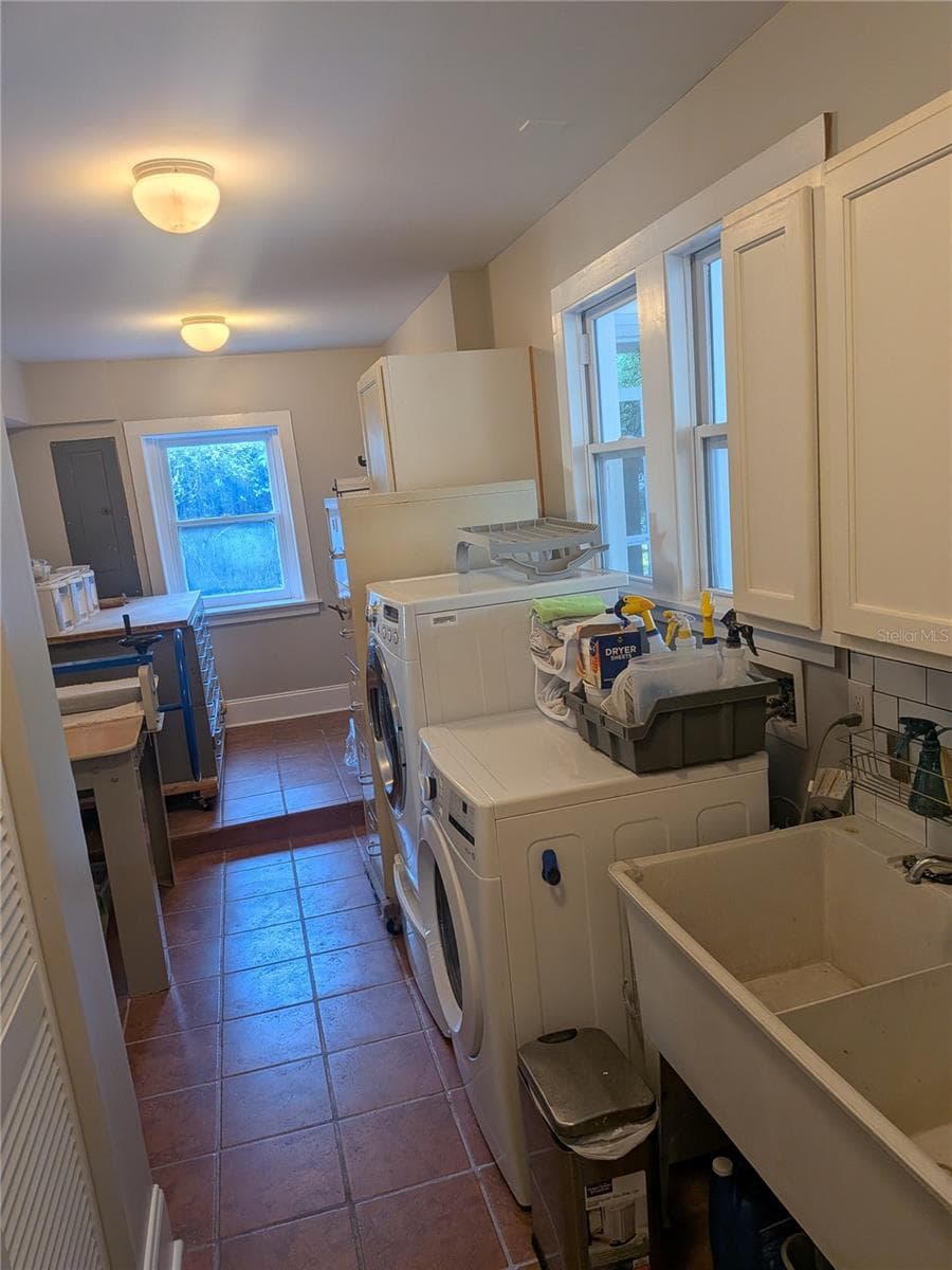 410 PARK STREET — photo 9 of 26