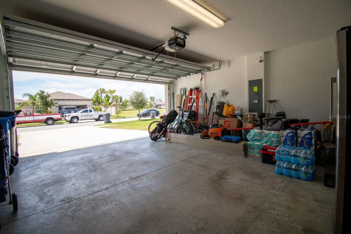5466 BLUE AZURE DRIVE — photo 37 of 43