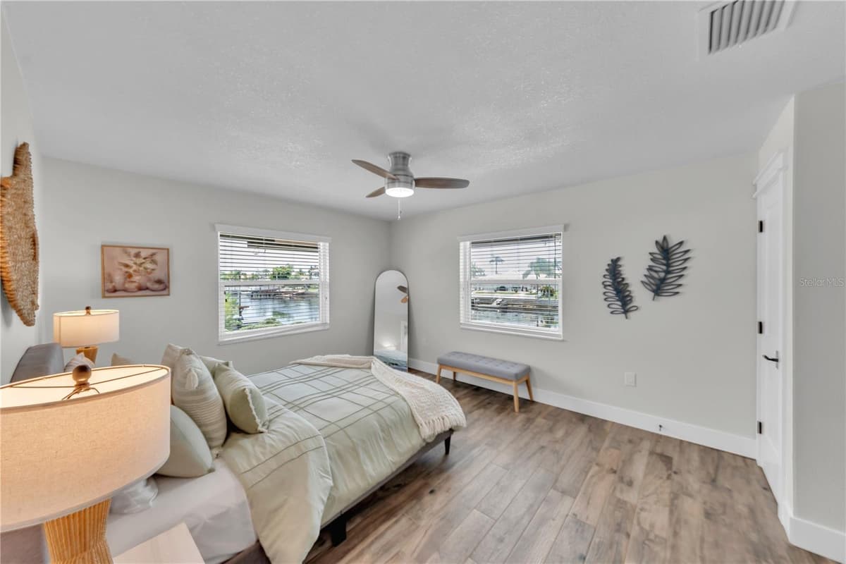 5004 ENSIGN LOOP — photo 33 of 81