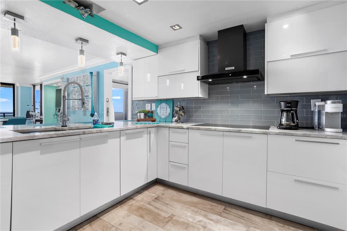 1420 ATLANTIC AVENUE — photo 14 of 47
