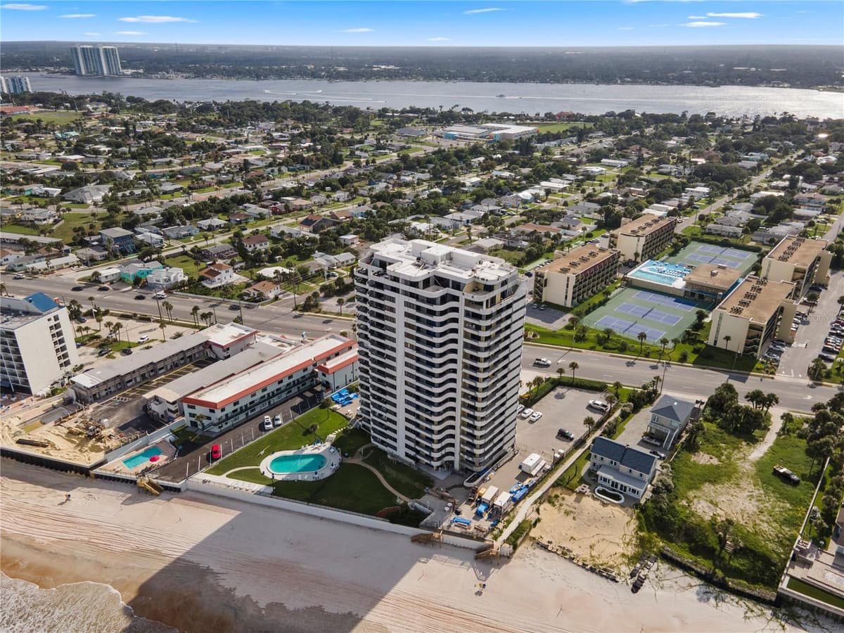 1420 ATLANTIC AVENUE — photo 4 of 47