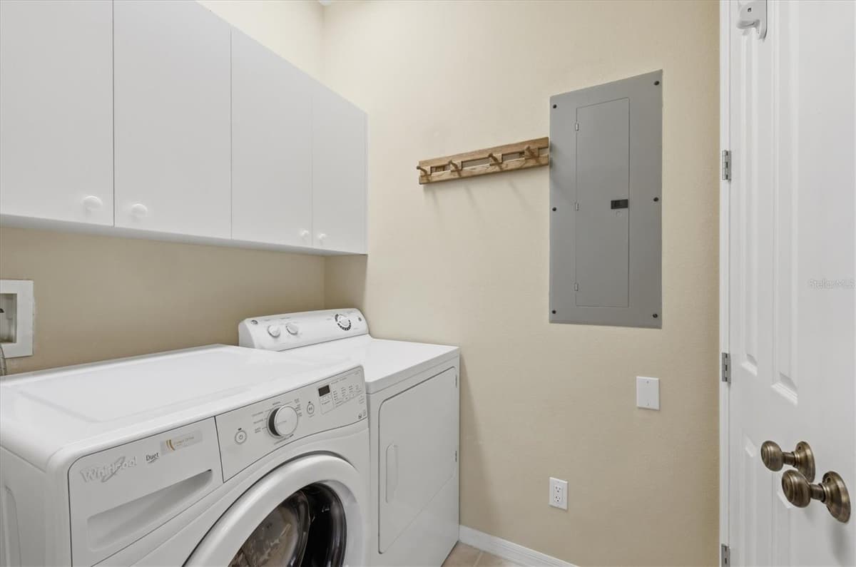 7235 KENSINGTON COURT — photo 26 of 56