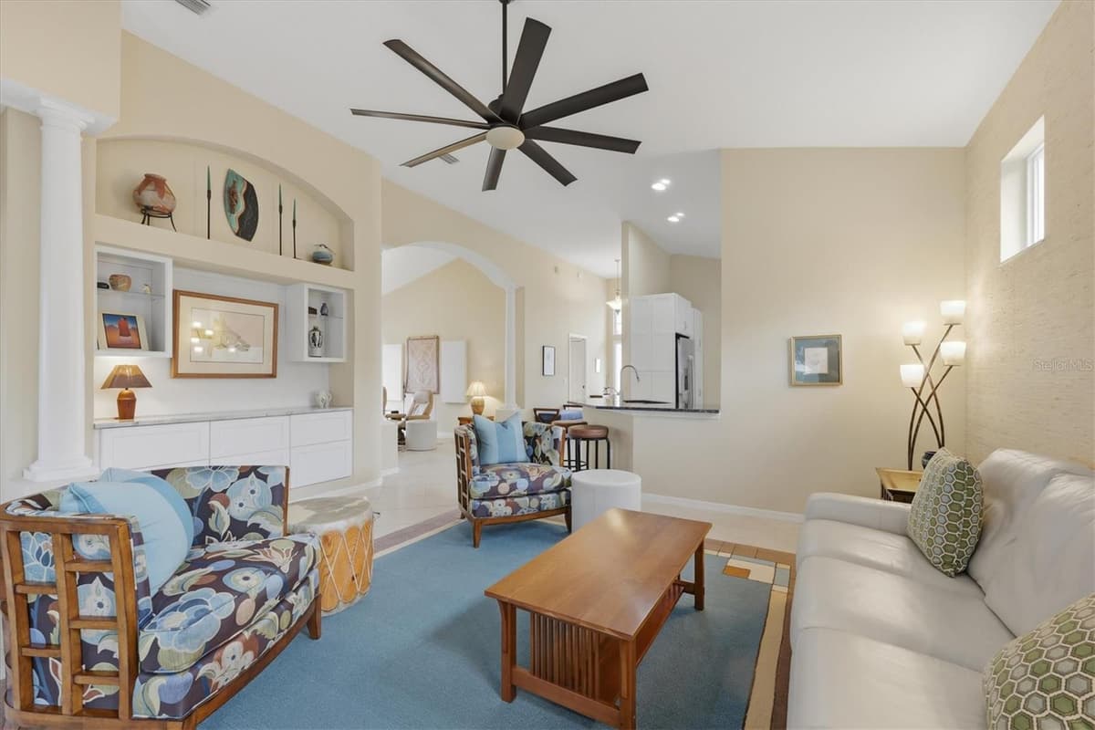 7235 KENSINGTON COURT — photo 8 of 56