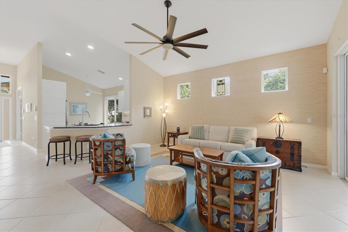 7235 KENSINGTON COURT — photo 10 of 56