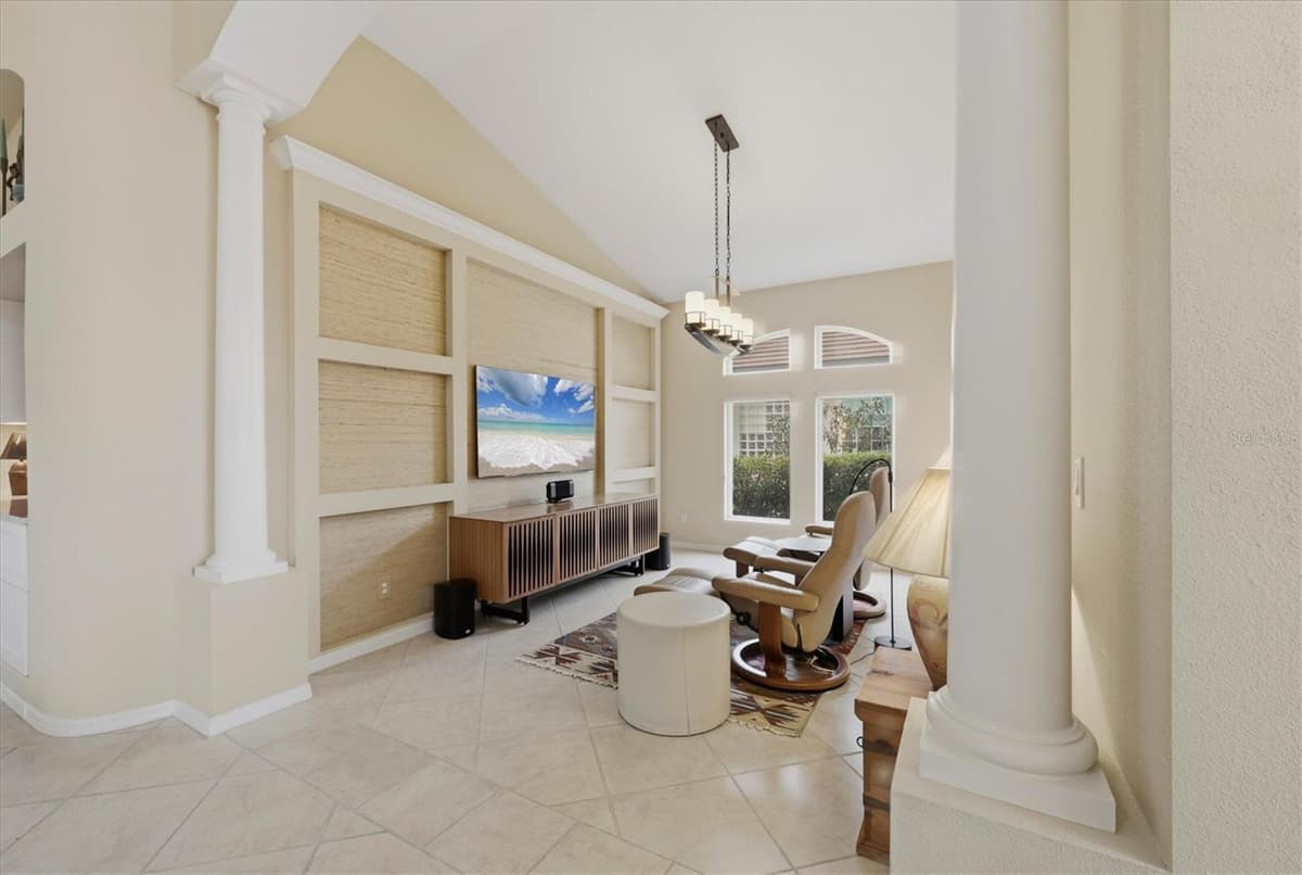 7235 KENSINGTON COURT — photo 16 of 56