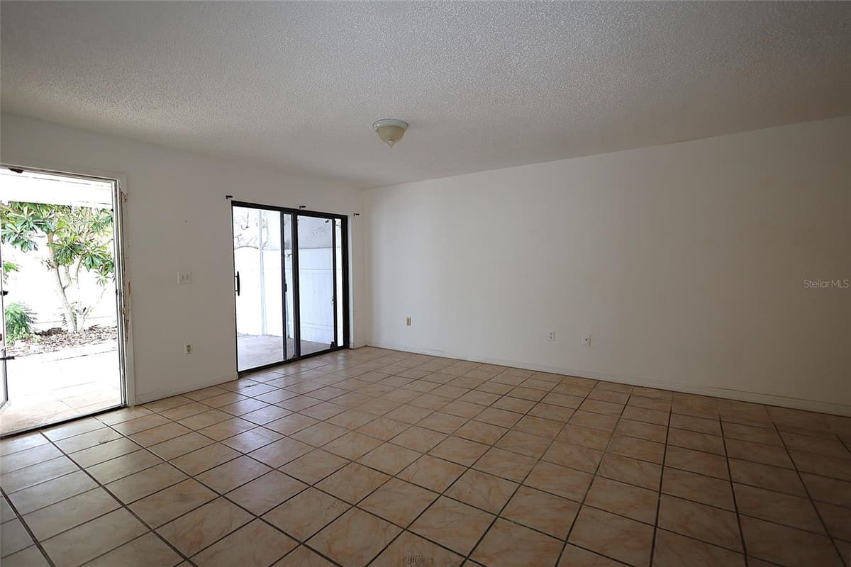 4179 SPITFIRE AVENUE — photo 15 of 21