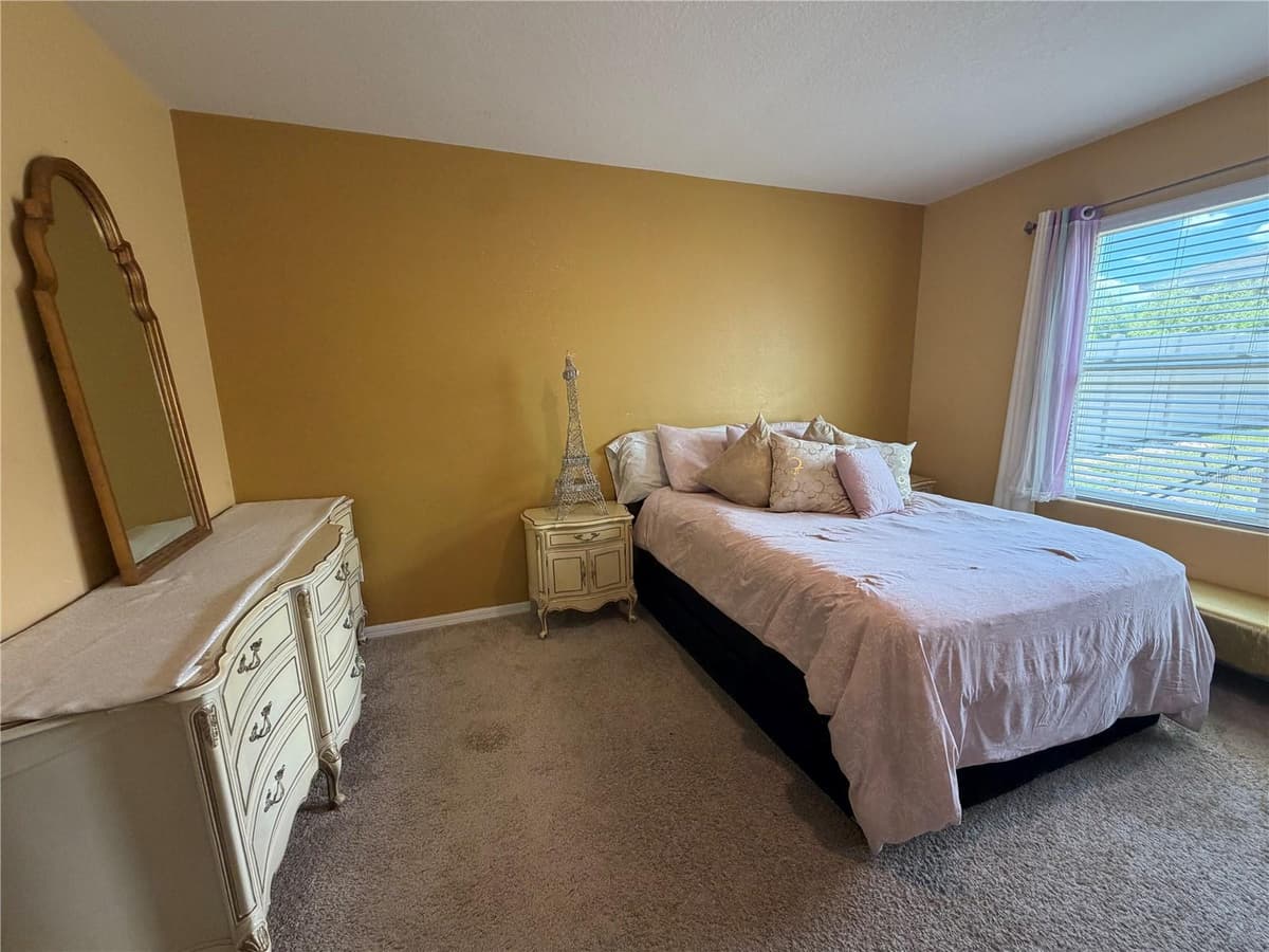 6524 CORAL BERRY DRIVE — photo 5 of 19