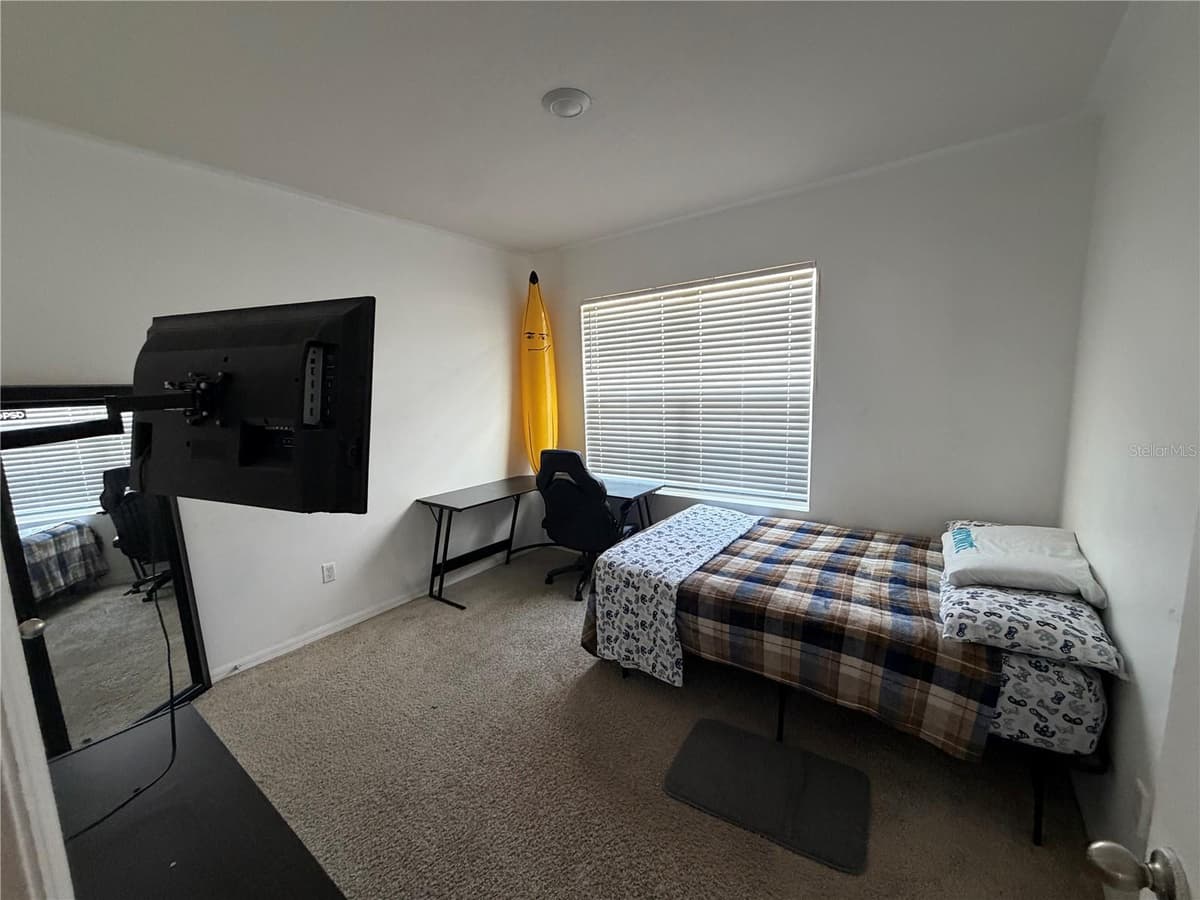 6524 CORAL BERRY DRIVE — photo 8 of 19