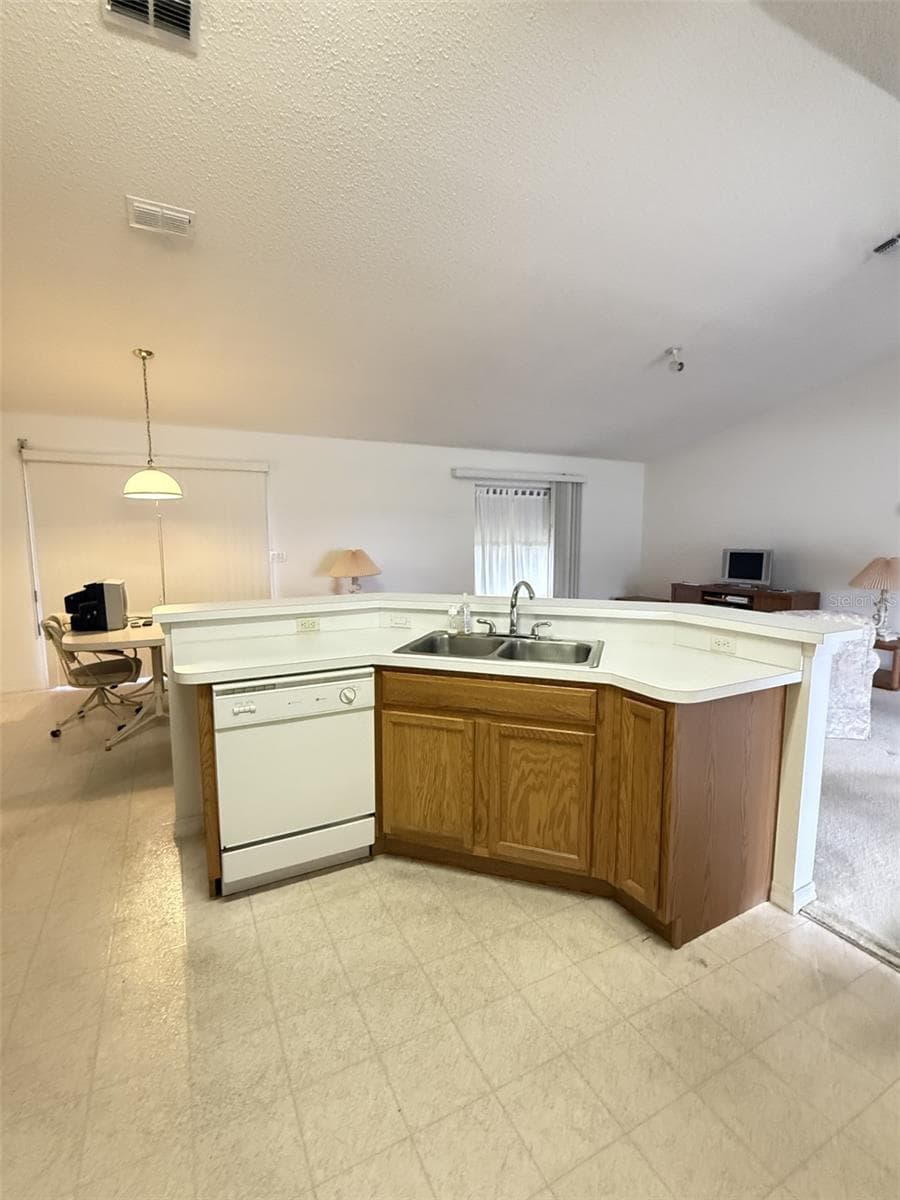 2825 TAMARIND DRIVE — photo 12 of 28