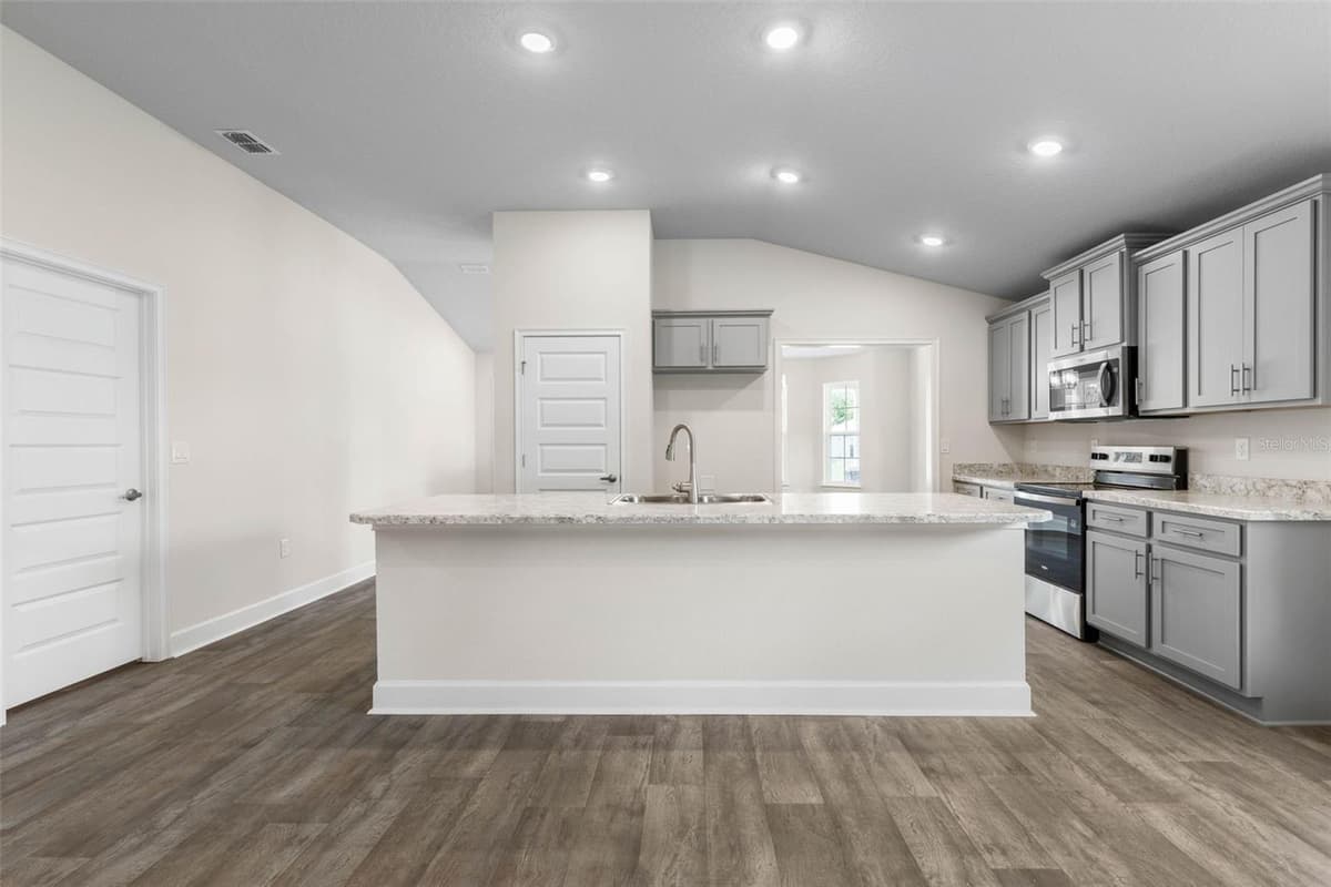 432 UNDERWOOD TRAIL — photo 6 of 27