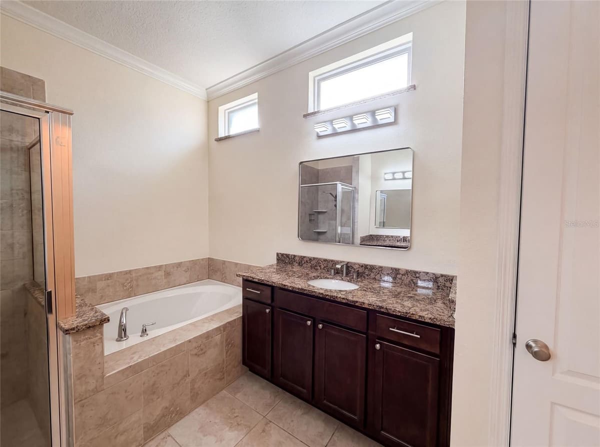 918 BLACKTHORN DRIVE — photo 18 of 28