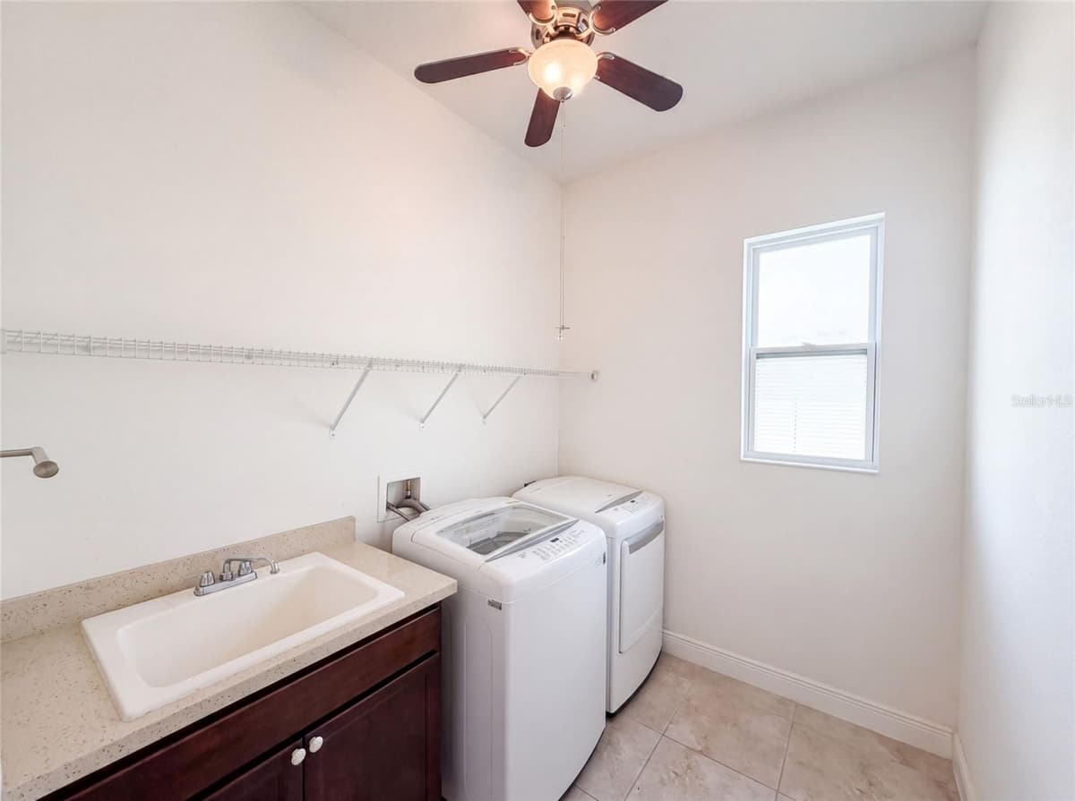 918 BLACKTHORN DRIVE — photo 22 of 28