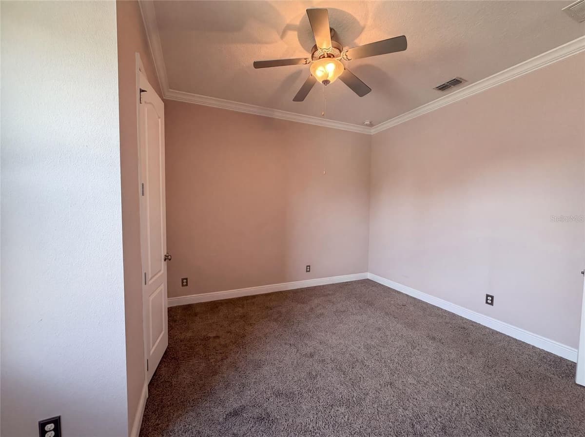 918 BLACKTHORN DRIVE — photo 13 of 28