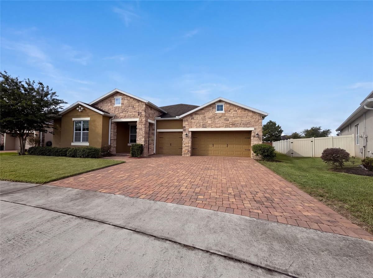 918 BLACKTHORN DRIVE — photo 1 of 28