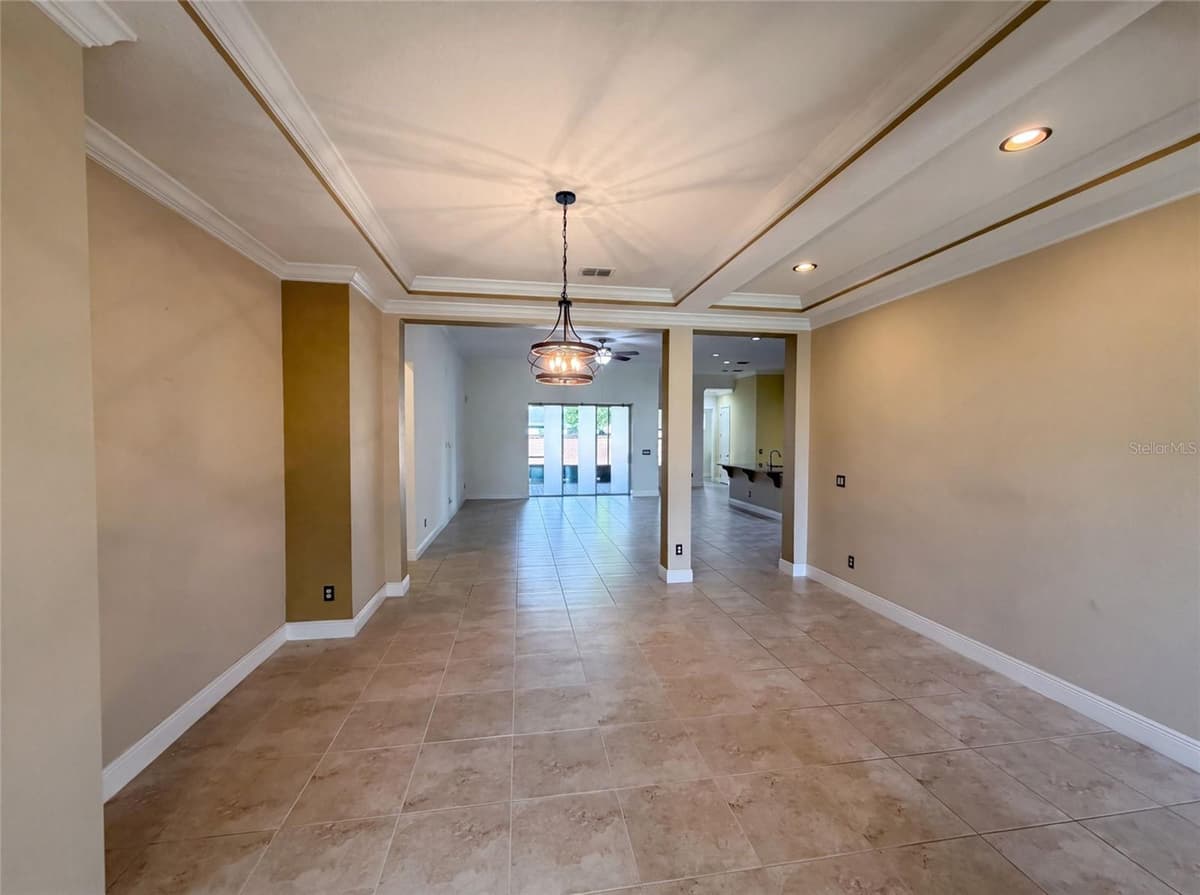 918 BLACKTHORN DRIVE — photo 6 of 28