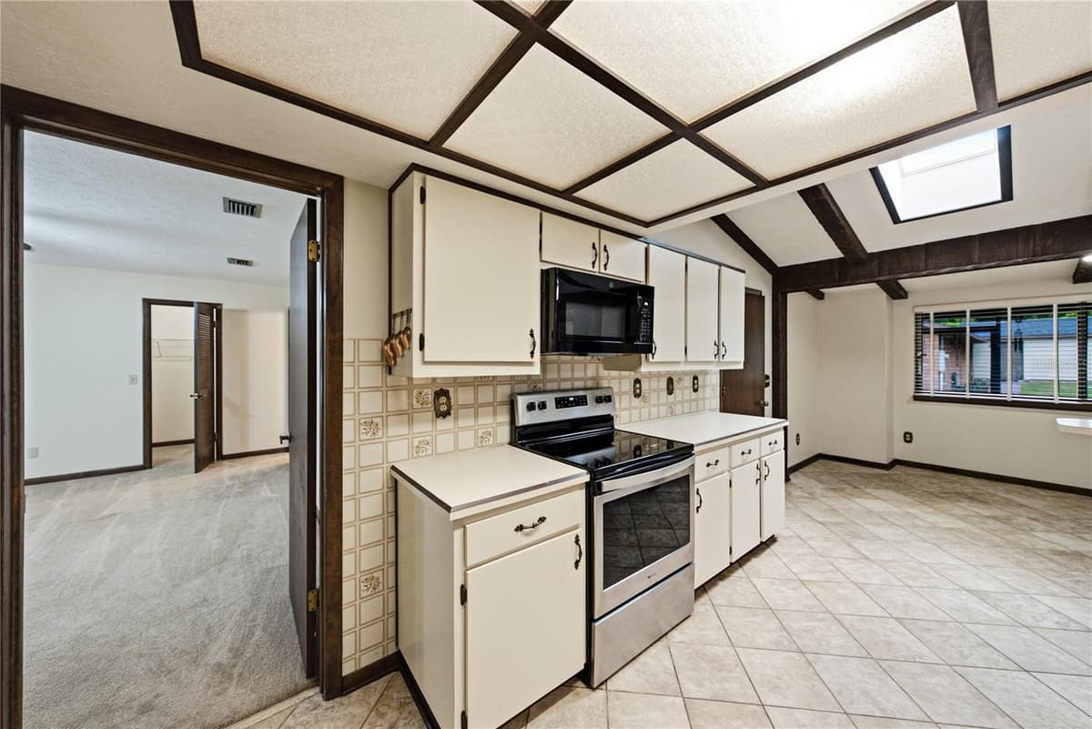 501 BRYAN ROAD — photo 17 of 93