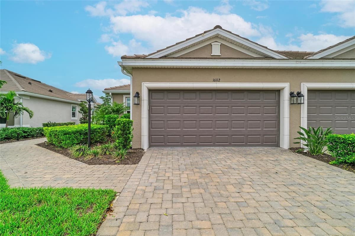 16112 ISOLA PLACE — photo 3 of 56