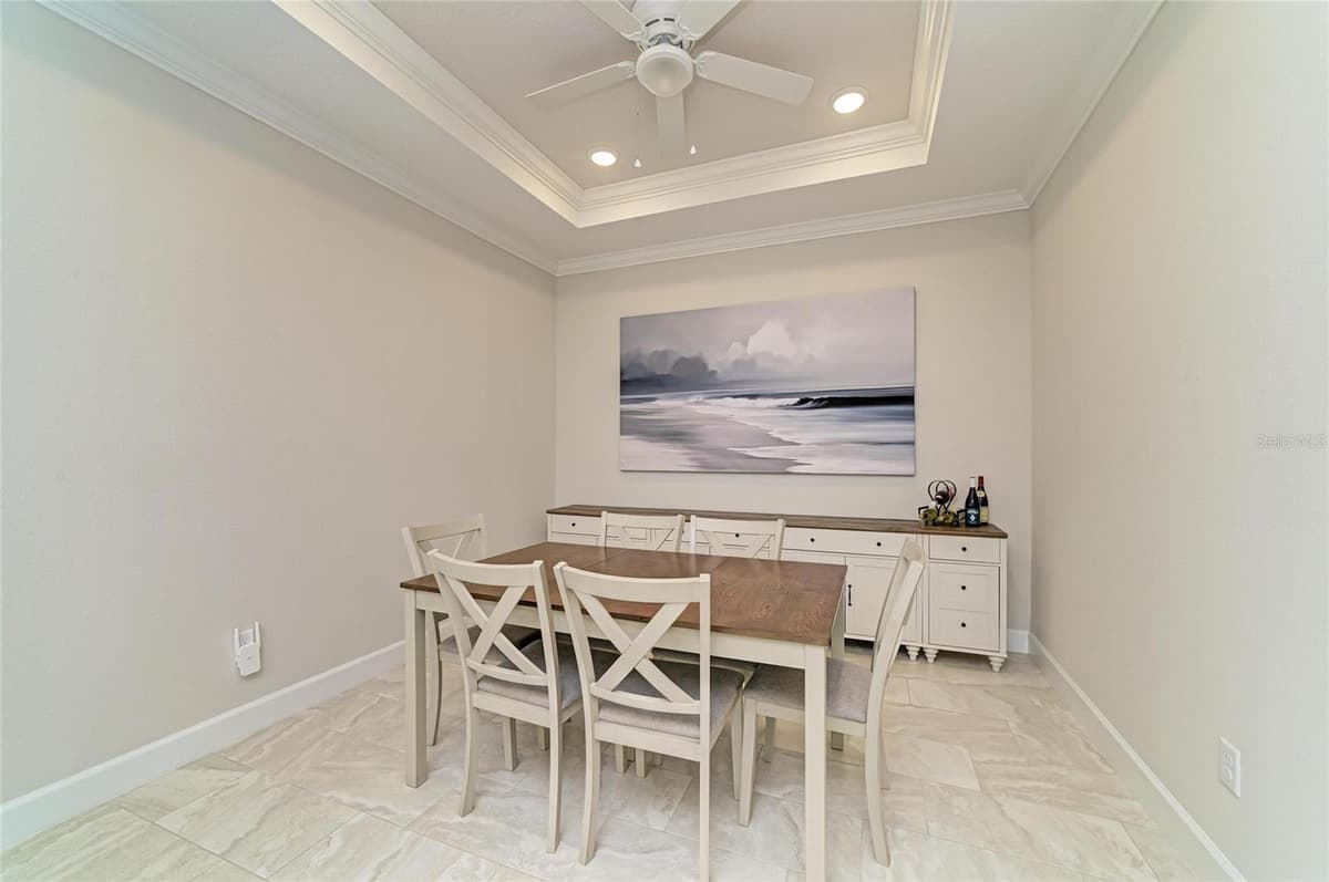 16112 ISOLA PLACE — photo 14 of 56