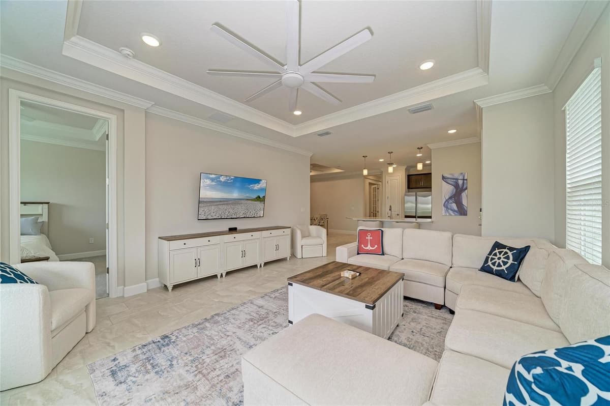 16112 ISOLA PLACE — photo 19 of 56