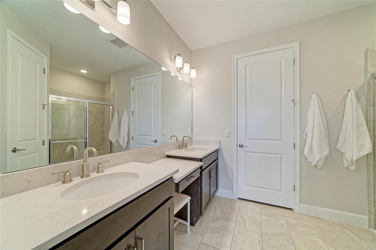 16112 ISOLA PLACE — photo 24 of 56