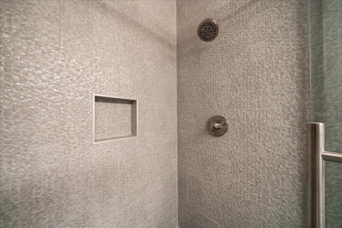 3048 GLENWOOD PLACE — photo 50 of 87