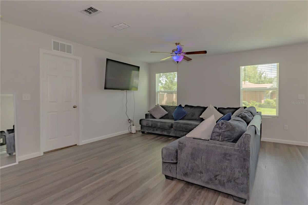 805 TURTLE CREEK DRIVE — photo 11 of 26
