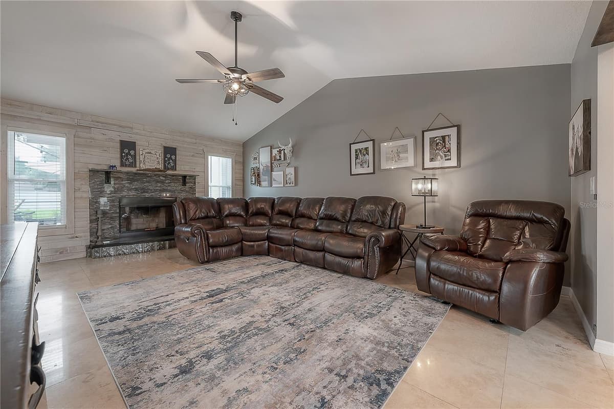 29246 RHODIN PLACE — photo 6 of 32