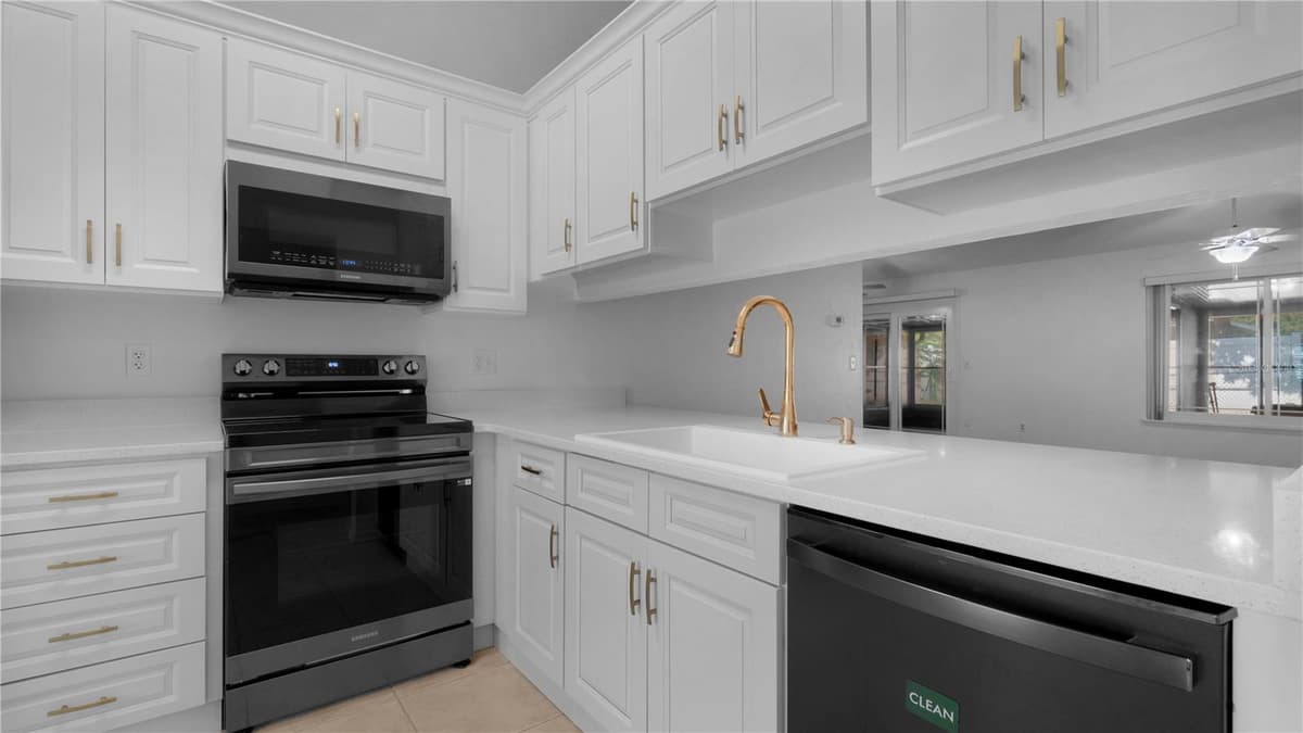 3744 GATEWOOD DRIVE — photo 6 of 26