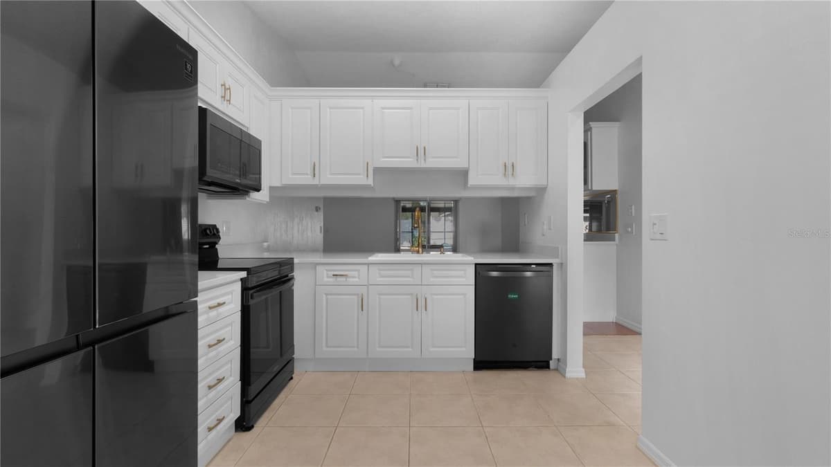 3744 GATEWOOD DRIVE — photo 4 of 26
