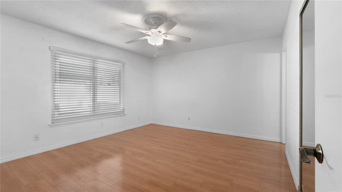 3744 GATEWOOD DRIVE — photo 11 of 26