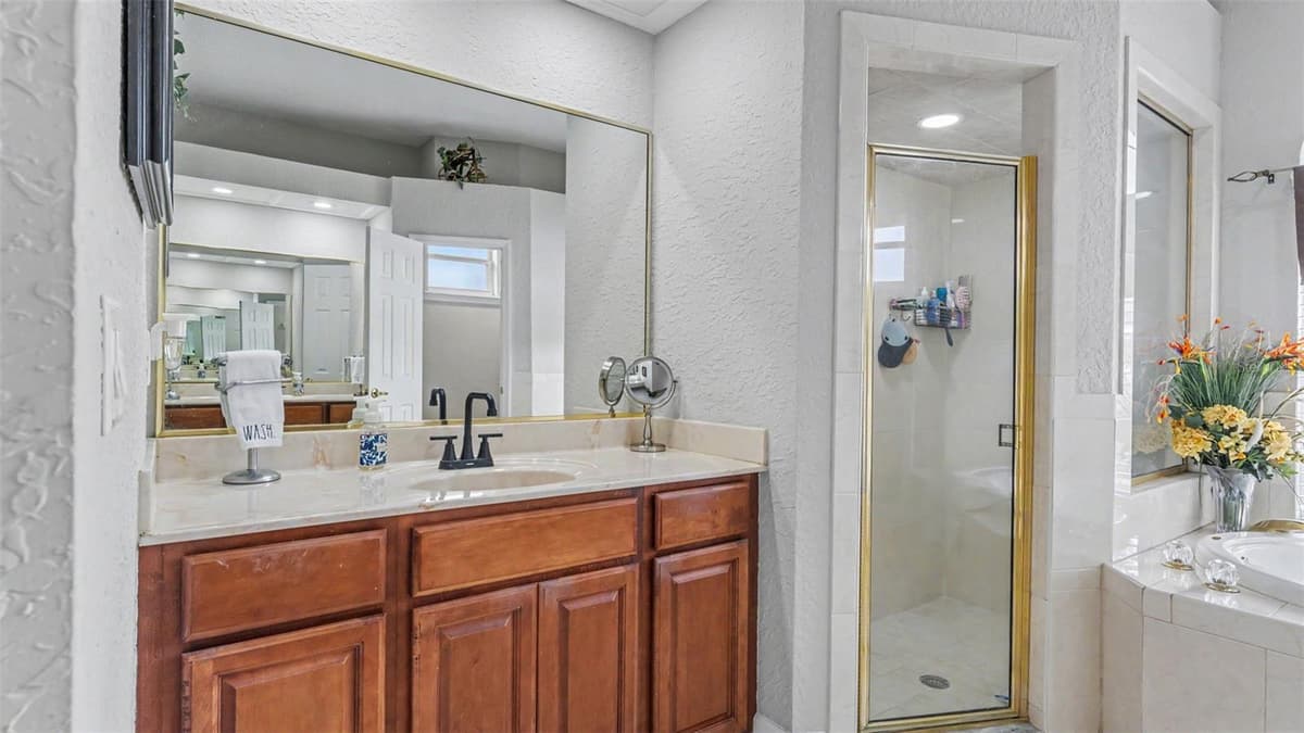 6726 HARTSWORTH DRIVE — photo 40 of 75