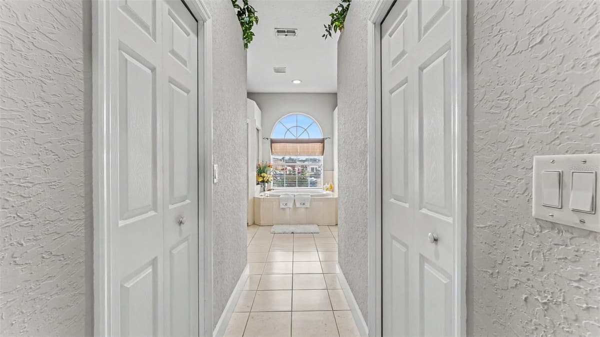 6726 HARTSWORTH DRIVE — photo 37 of 75