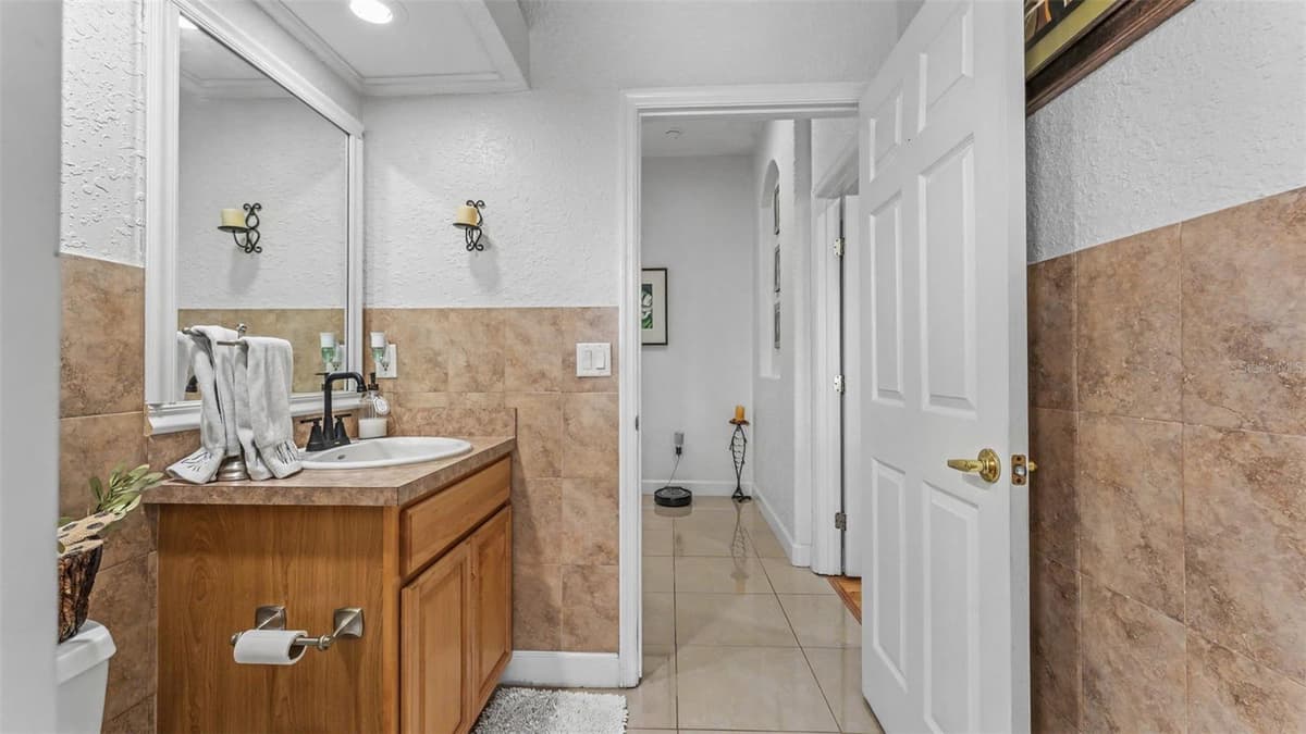 6726 HARTSWORTH DRIVE — photo 44 of 75