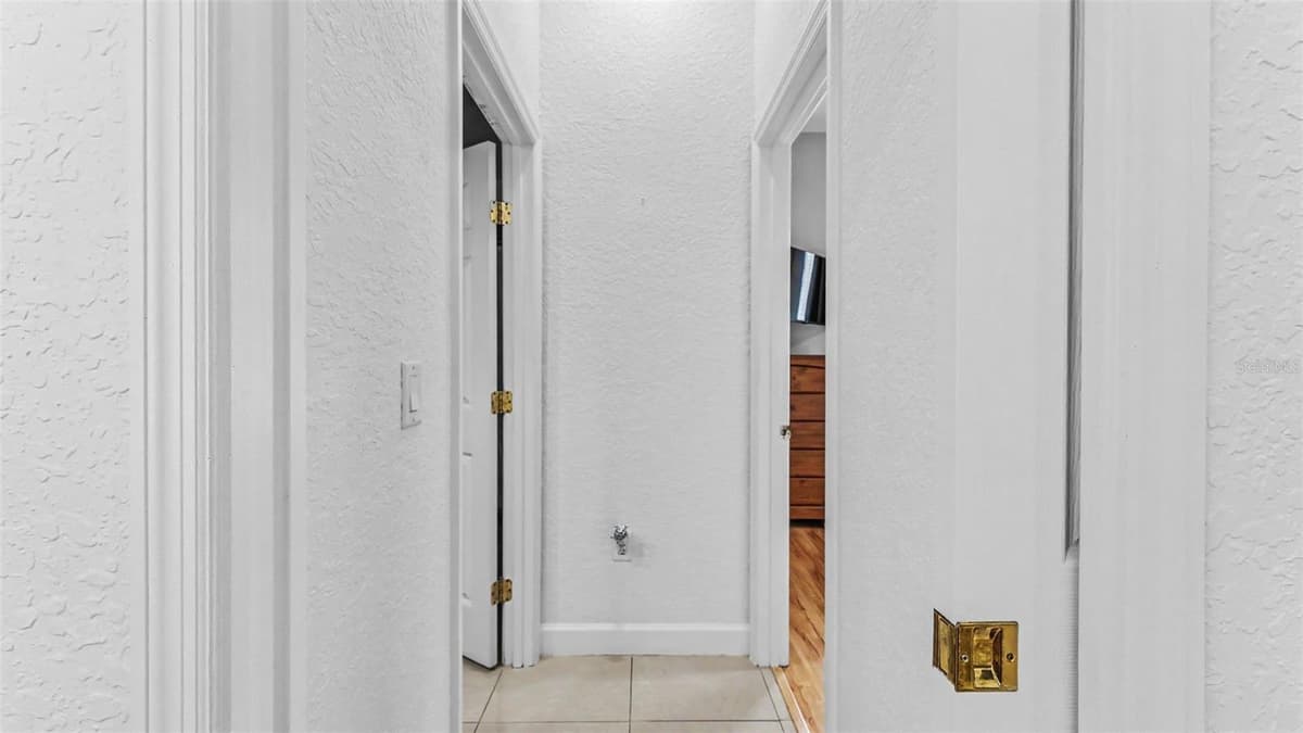 6726 HARTSWORTH DRIVE — photo 46 of 75