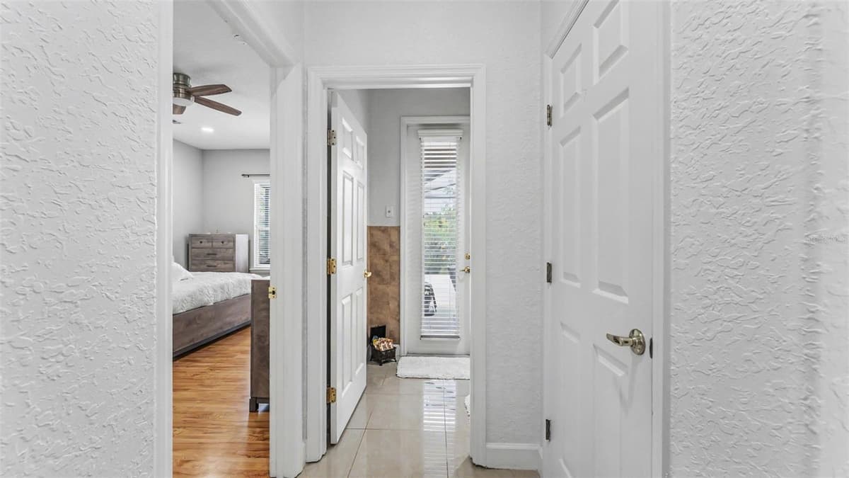 6726 HARTSWORTH DRIVE — photo 33 of 75